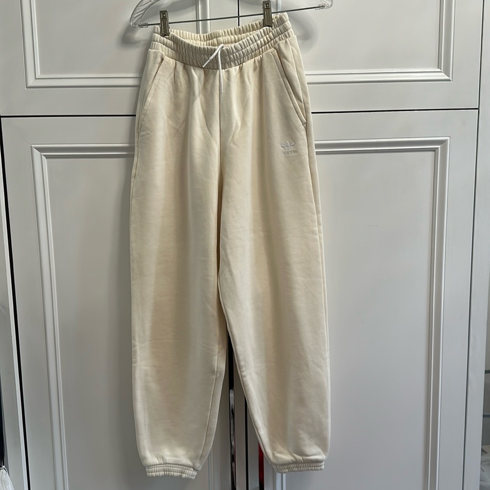 Women’s adidas sweatpants